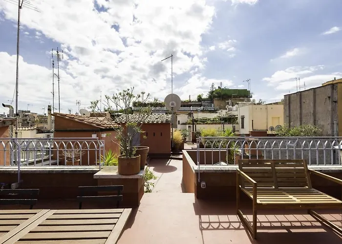 Spanish Steps Luxury Penthouse *
